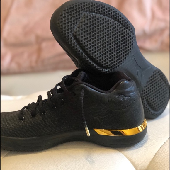 Air Jordan XXX1 Low Triple Black - Picture 5 of 5